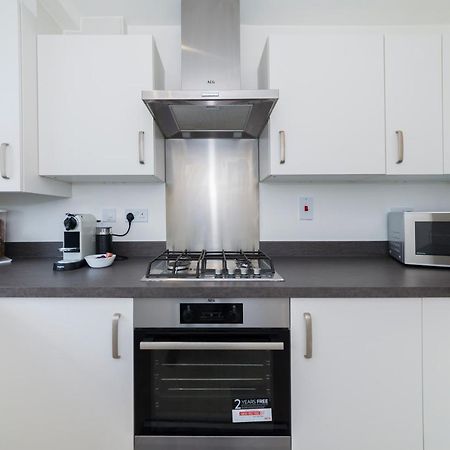 Greenfield Modern 3Br Home - Southcote Lane , Reading Eksteriør bilde