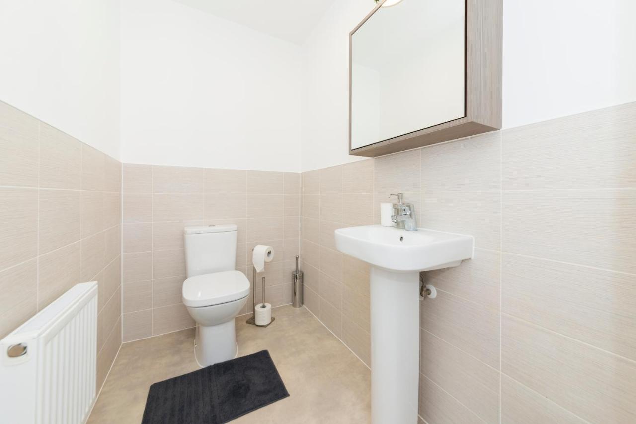 Greenfield Modern 3Br Home - Southcote Lane , Reading Eksteriør bilde