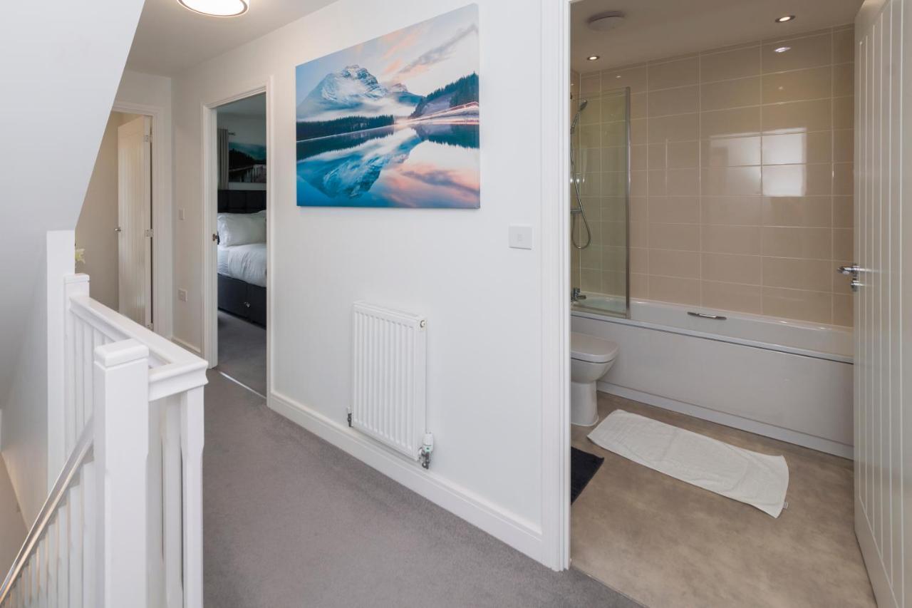 Greenfield Modern 3Br Home - Southcote Lane , Reading Eksteriør bilde