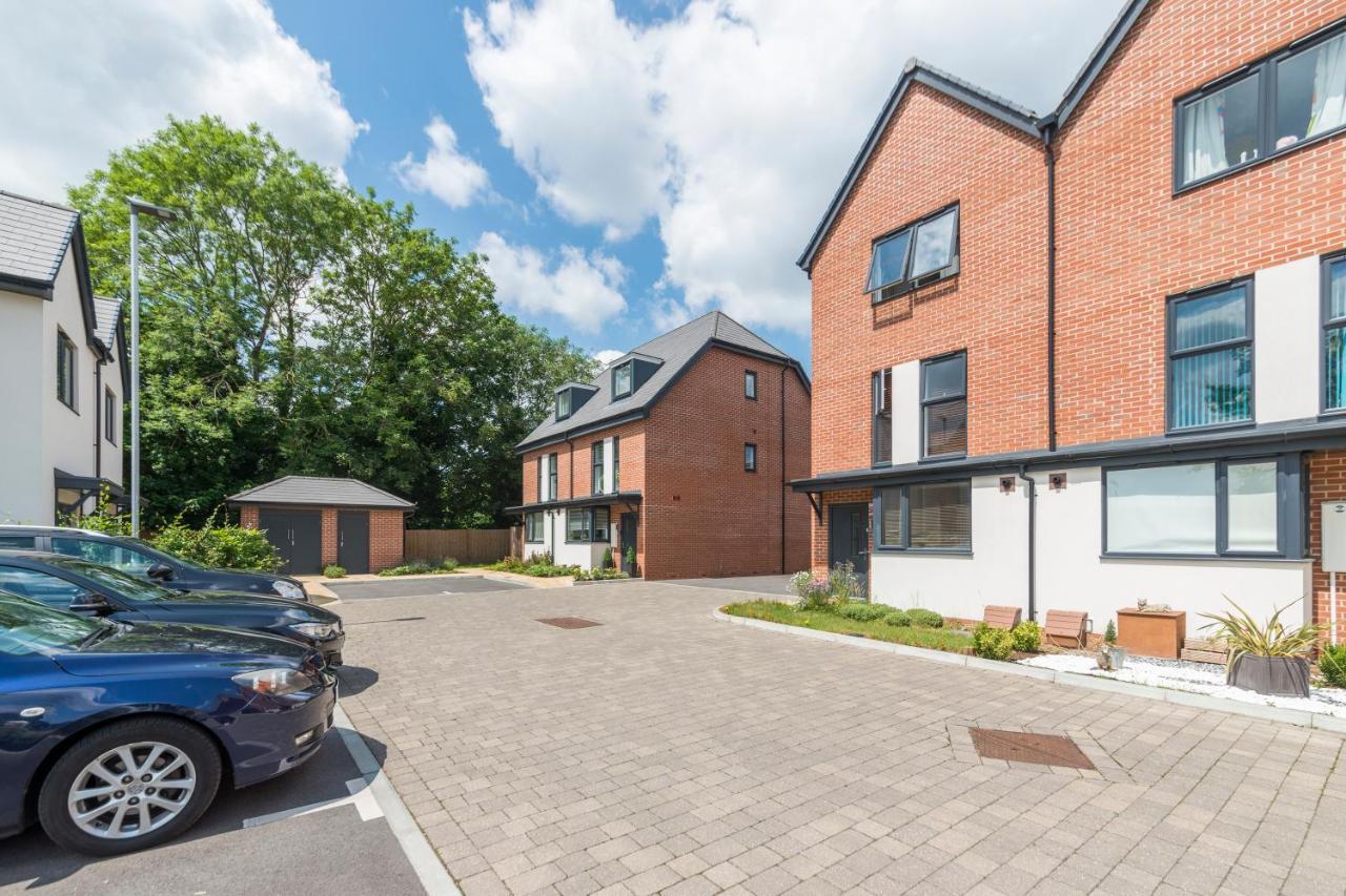Greenfield Modern 3Br Home - Southcote Lane , Reading Eksteriør bilde