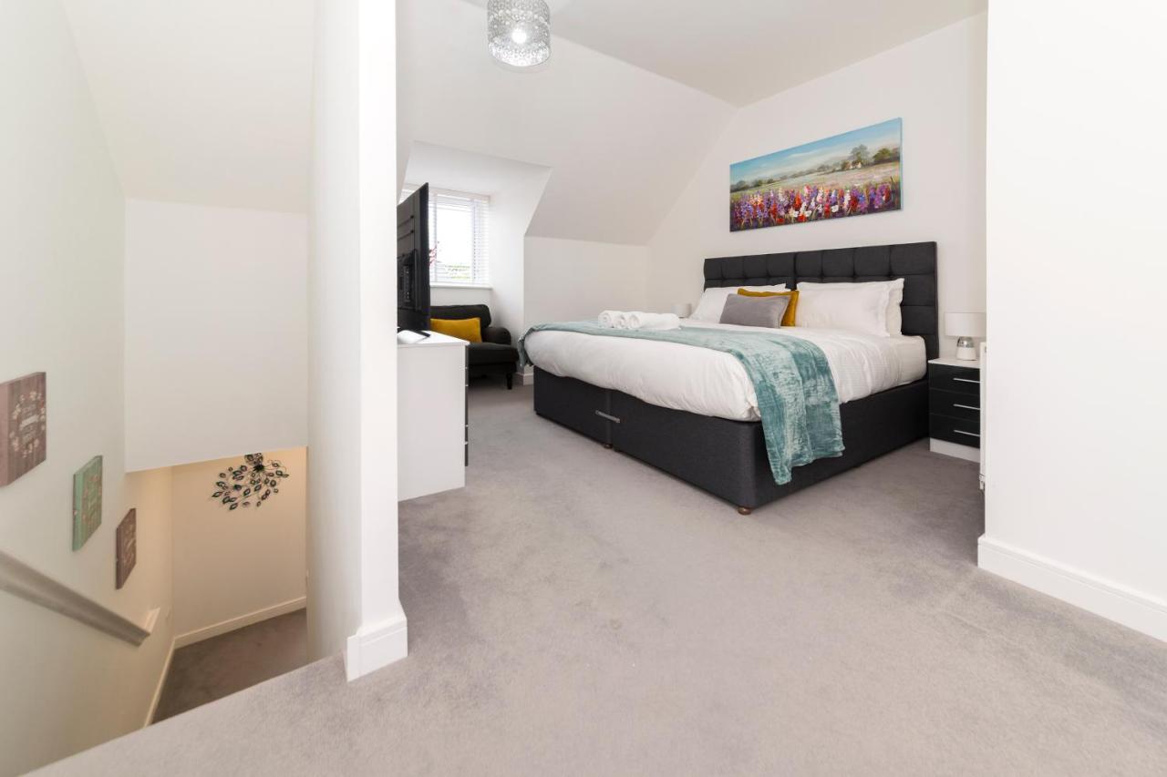 Greenfield Modern 3Br Home - Southcote Lane , Reading Eksteriør bilde