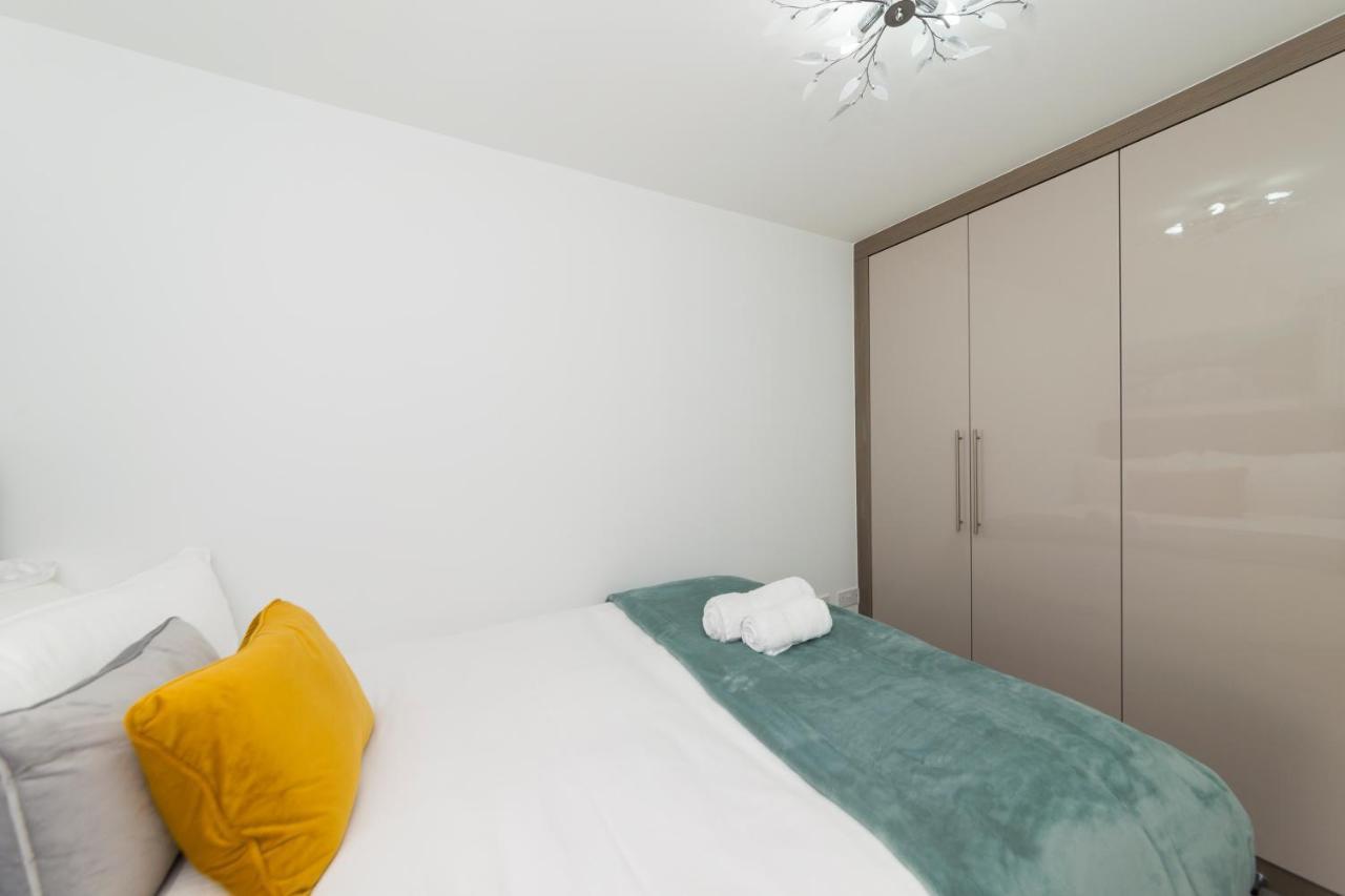 Greenfield Modern 3Br Home - Southcote Lane , Reading Eksteriør bilde