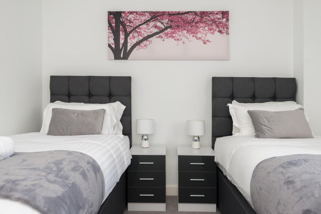 Greenfield Modern 3Br Home - Southcote Lane , Reading Eksteriør bilde