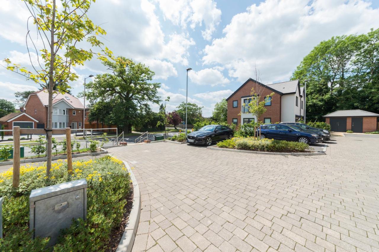 Greenfield Modern 3Br Home - Southcote Lane , Reading Eksteriør bilde